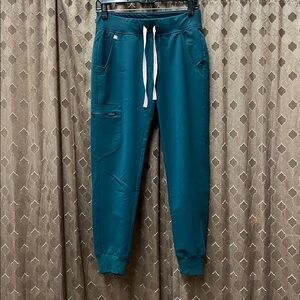 Figs Women's Medical Jogger Scrub Pants in Green